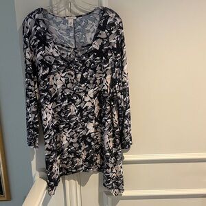 Westbound Black and White Patterned Top